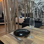 Arthus Thamarys Apartment Pierrefonds