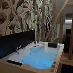 Arthus Thamarys Apartment
